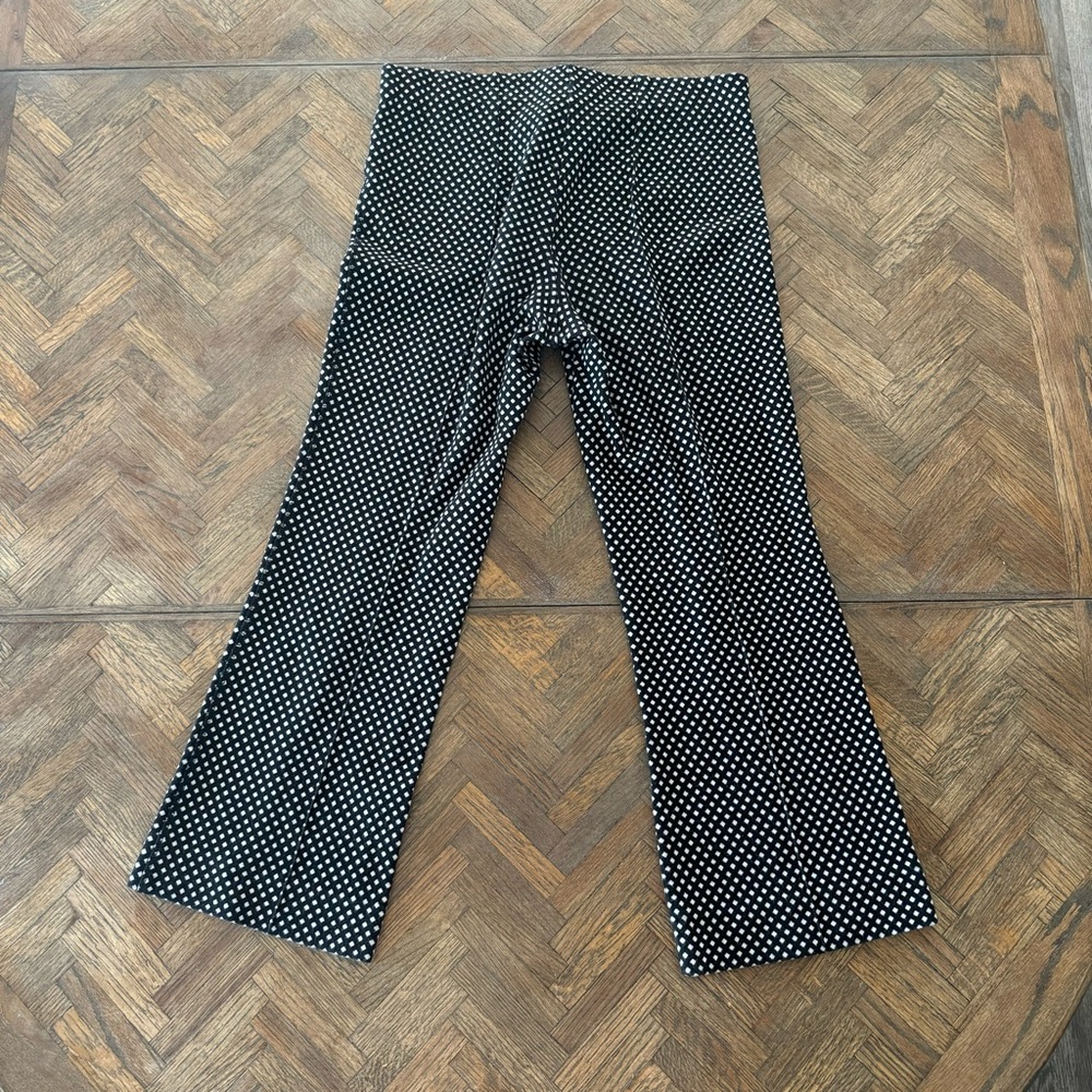 The Essential Cropped Flare Trousers - Black and white dot